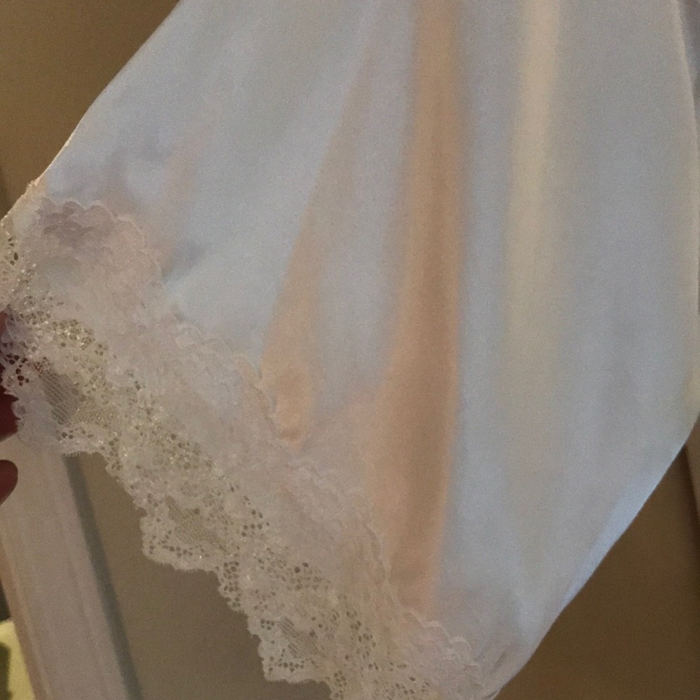 Bride robe - Picture 3 of 4